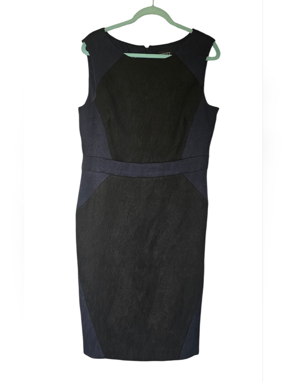 Adrianna Papell Black and Navy Sleeveless Colorblock Sheath Dress